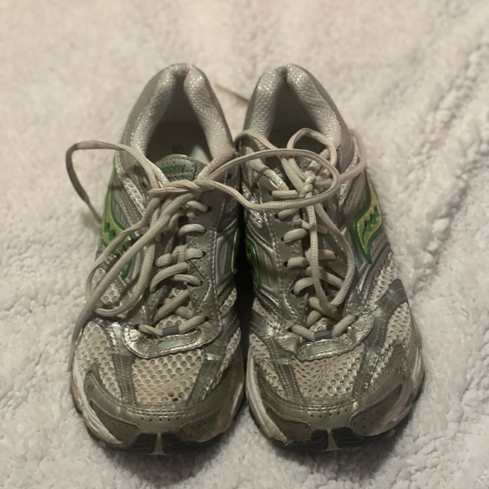 Saucony running shoes, size 9